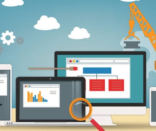 Kulüp İçin Web Sitesi Nasıl Kurulur? Kulüplerin faaliyetlerini daha geniş kitlelere duyurabilmesi ve üyeleriyle düzenli iletişim kurabilmesi için dijital kanallar giderek daha önemli hale geliyor. Spor, sanat, kültür, hobi, meslek veya sosyal faaliyet alanlarında çalışan kulüpler, internet üzerindeki görünürlüklerini artırmak amacıyla kendilerine ait bir web sitesi oluşturabiliyor. Bu sayede kulübün faaliyetleri, etkinlikleri, iletişim bilgileri ve üyelik süreçleri tek bir dijital platform üzerinden paylaşılabiliyor. Konulu bir haber görseli.