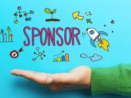 Kulüp Sponsorluklarında Dikkat Edilmesi Gerekenler Nelerdir? Kulüplerin faaliyetlerini düzenli şekilde sürdürebilmesi, etkinliklerini genişletebilmesi ve üyelerine daha fazla imkan sunabilmesi için farklı gelir kaynaklarına ihtiyaç duyulabiliyor. Bu kaynaklar arasında yer alan kulüp sponsorlukları, özellikle spor, kültür, sanat, hobi ve mesleki alanlarda faaliyet gösteren kulüpler açısından önemli bir finansman yöntemi olarak öne çıkıyor. Ancak sponsorluk ilişkilerinin yalnızca maddi destek sağlanması üzerinden değerlendirilmemesi, kulüp ile sponsor arasında karşılıklı beklentilerin açık biçimde belirlenmesi önem taşıyor. Konulu bir haber görseli.