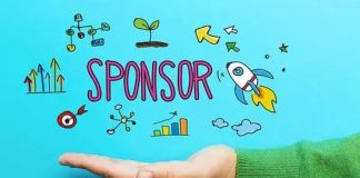 Kulüp Sponsorluklarında Dikkat Edilmesi Gerekenler Nelerdir? Kulüplerin faaliyetlerini düzenli şekilde sürdürebilmesi, etkinliklerini genişletebilmesi ve üyelerine daha fazla imkan sunabilmesi için farklı gelir kaynaklarına ihtiyaç duyulabiliyor. Bu kaynaklar arasında yer alan kulüp sponsorlukları, özellikle spor, kültür, sanat, hobi ve mesleki alanlarda faaliyet gösteren kulüpler açısından önemli bir finansman yöntemi olarak öne çıkıyor. Ancak sponsorluk ilişkilerinin yalnızca maddi destek sağlanması üzerinden değerlendirilmemesi, kulüp ile sponsor arasında karşılıklı beklentilerin açık biçimde belirlenmesi önem taşıyor. Konulu bir haber görseli.